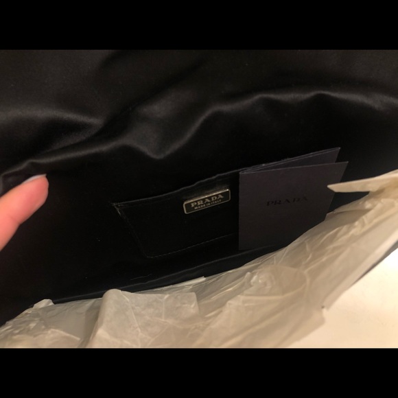 VINTAGE PRADA PATENT CLUTCH - Picture 5 of 6